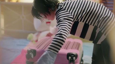 凿出 例句：记者经过深入调查