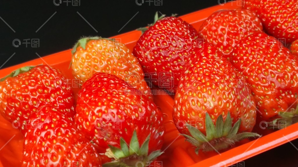 隔壁机长大叔是饿狼黑暗森林全文阅读 “写‘机长大叔’的隔壁时候