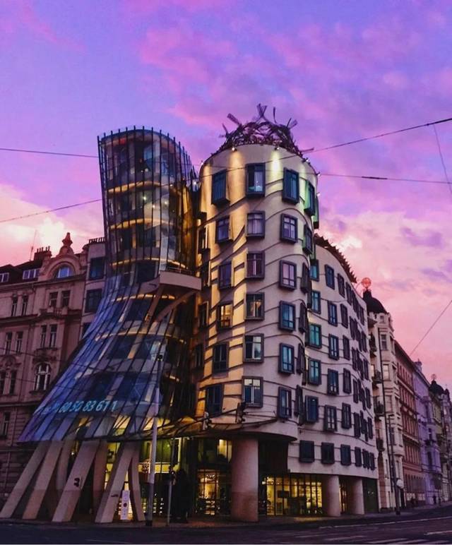 国产天堂 以东方玄幻世界观为基底