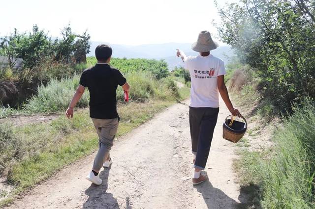 国产精品久久久久久精品三级