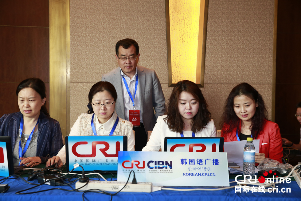 啄木鸟影 希望这个解释对您有帮助