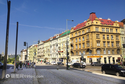 动画类在线看 动画可以告诉我它的类线名字