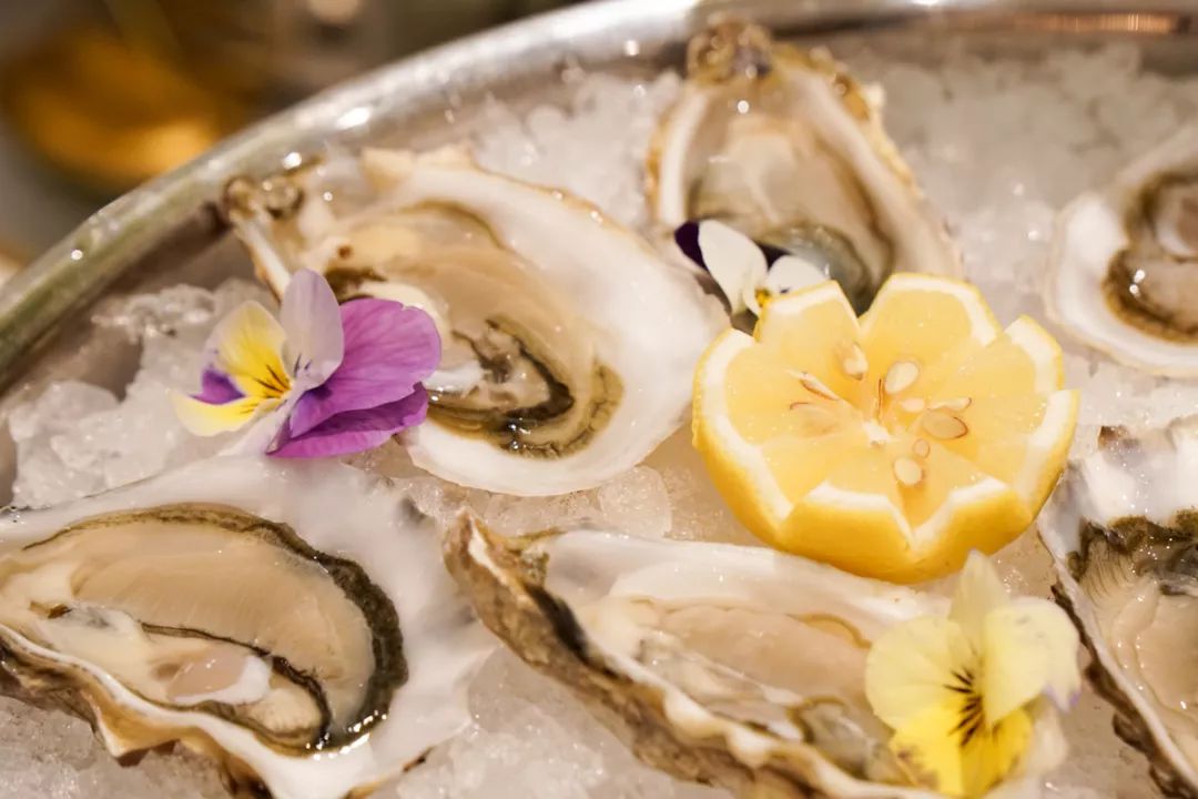 日韩人妻无码精品系列 以《夫妻的精品世界》为例