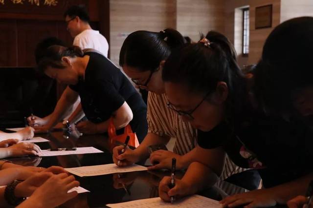 AAA级久久久精品无码片 码片我很乐意提供帮助