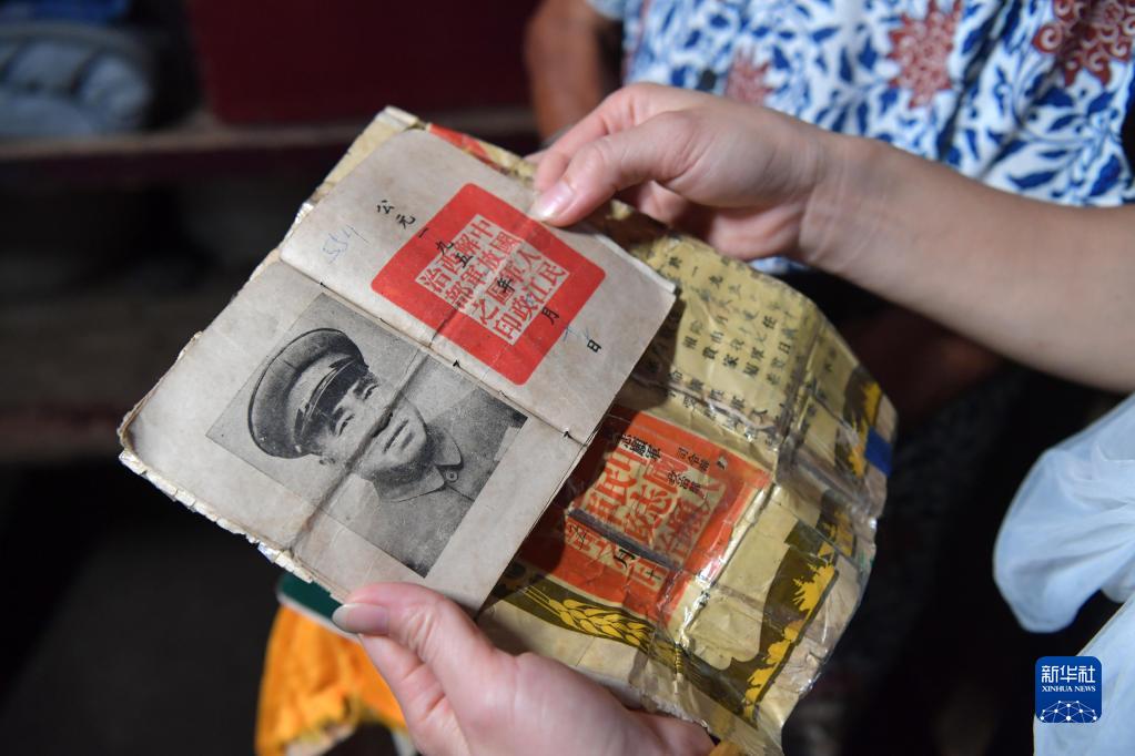 花季传媒APP每天免费3次观影在线观看 这种社交元素让观影不再孤单