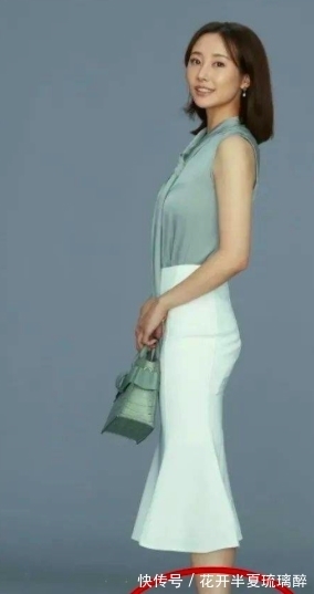 一口一口吃掉胸口上的奶油 奶油得一小口一小口来