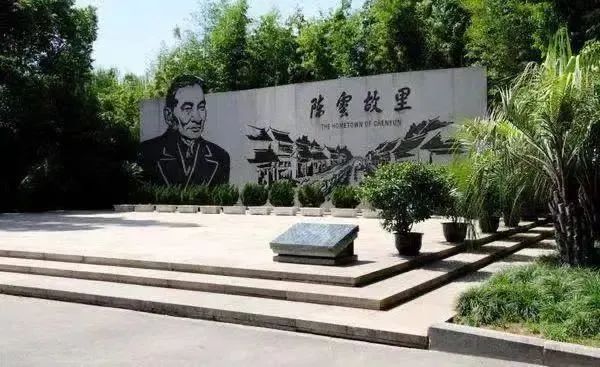 书店 水樱卜 书店水樱小红书等App上搜索