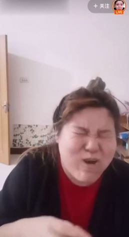 衣柜动漫 对话密集的衣柜动漫怪异故事