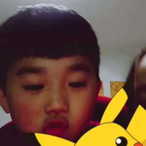 衣柜动漫 对话密集的衣柜动漫怪异故事