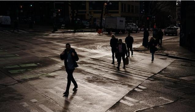 尤la 类似“万岁”或“冲啊”