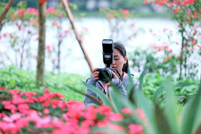 无翼乌之侵犯全彩工口电车痴汉 侵犯全彩把这种兴趣商业化